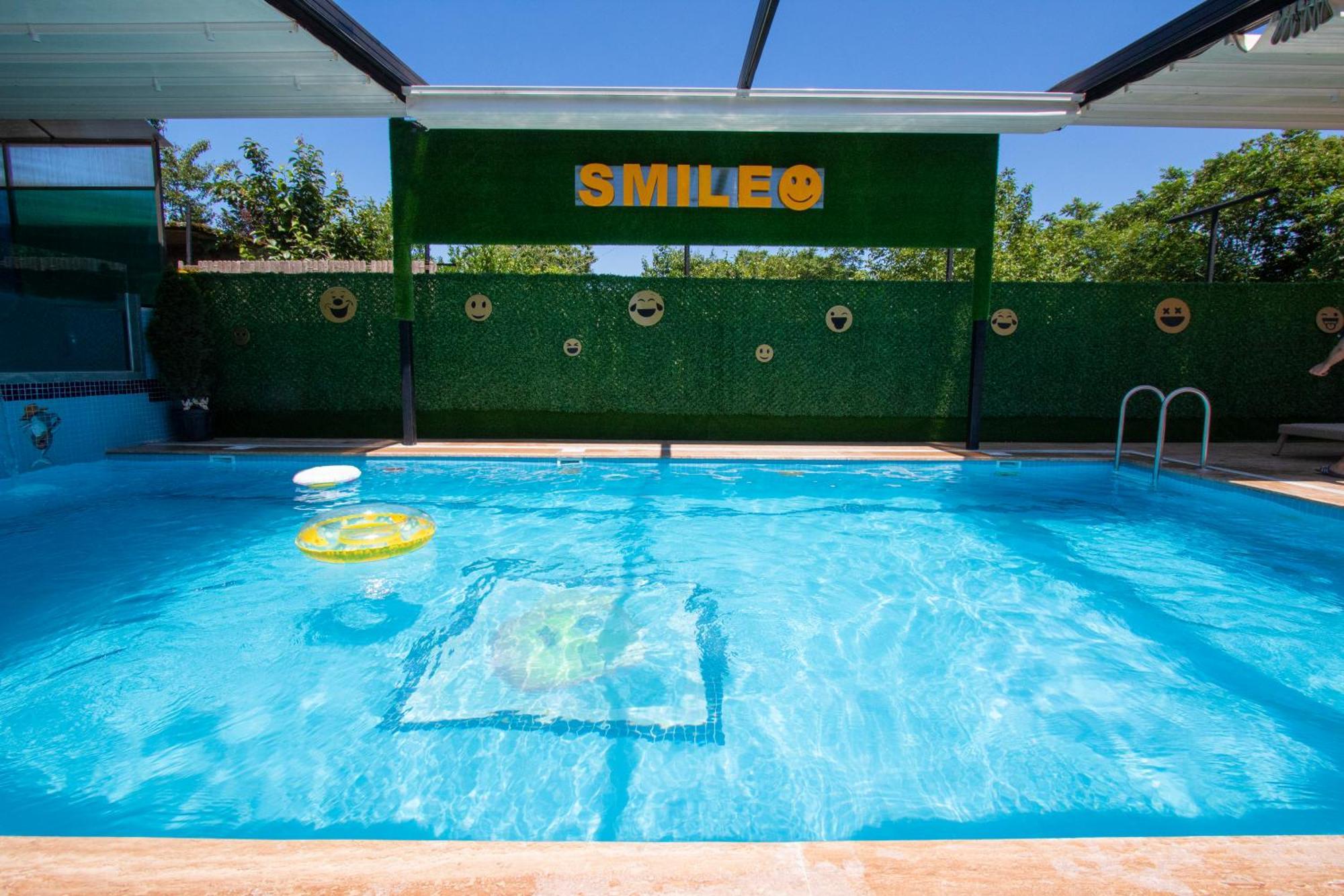 Hotel Smile Kobuleti Exterior photo